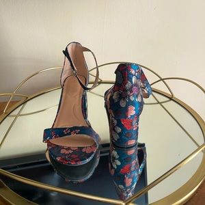 Lane Bryant blue brocade heeled sandal, 10W, fits like an 11/12